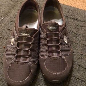 Skechers gray and blue tennis shoes